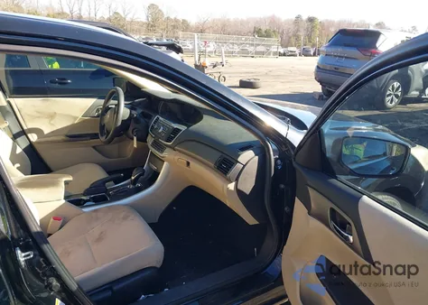 2013 Honda Accord Lx z USA, uszkodzony, nr VIN 1HGCR2F39DA230377